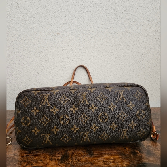 Louis Vuitton Neverfull Tote Monogram Canvas PM - Picture 6 of 17